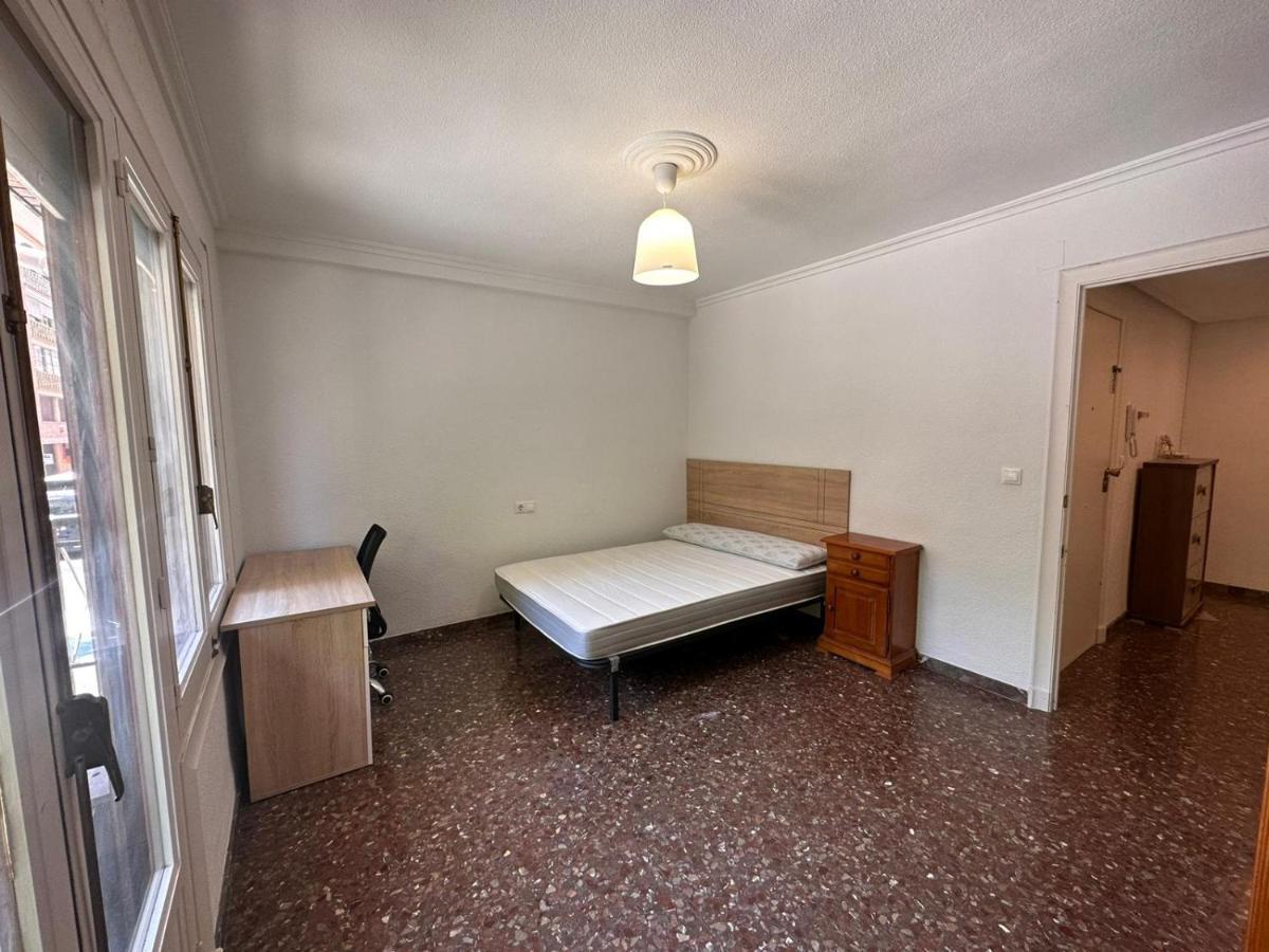 Piso 4 Dormitorios Centrico Con Gran Terraza San Juan  Екстериор снимка